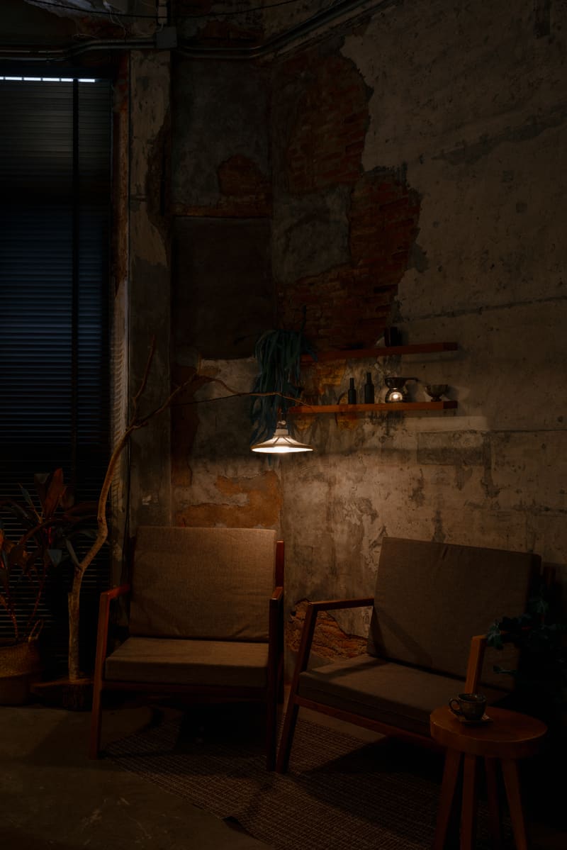 LomLom interior — corner